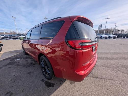 2026 Chrysler Pacifica Limited