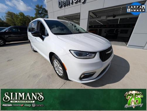 2024 Chrysler Pacifica Touring-L