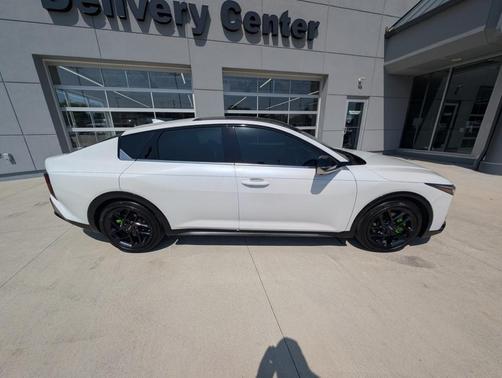 2025 Kia K4 GT-Line Turbo