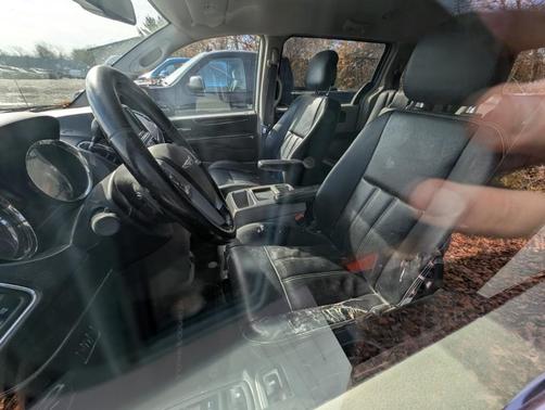 2013 Chrysler Town & Country Touring