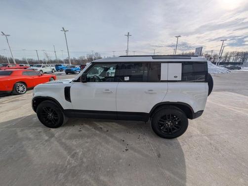 Fuji White 2024 Land Rover Defender P300