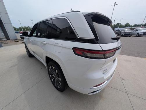 2025 Jeep Grand Cherokee Overland