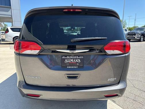 Granite Crystal Clearcoat Metallic 2023 Chrysler Voyager LX