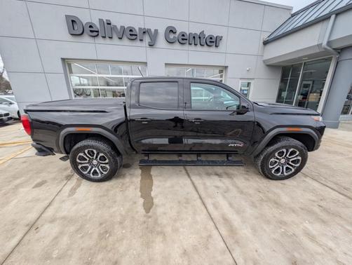 2023 GMC Canyon AT4