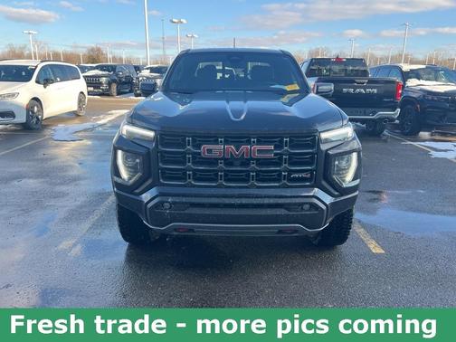2023 GMC Canyon AT4