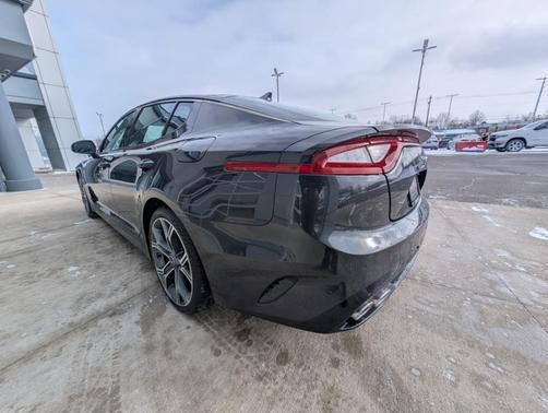2021 Kia Stinger GT1