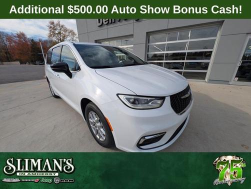 2026 Chrysler Pacifica Select