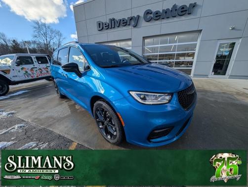 2026 Chrysler Pacifica Select AWD