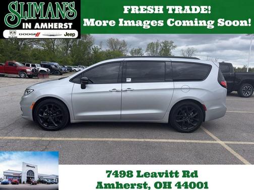 Silver Mist Clearcoat 2023 Chrysler Pacifica Limited