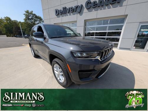2025 Jeep Grand Cherokee Laredo