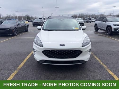 Star White 2022 Ford Escape Titanium Hybrid