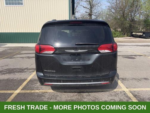 2017 Chrysler Pacifica Touring-L Plus