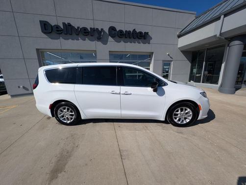 2024 Chrysler Pacifica Touring-L