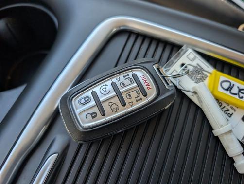 2024 Chrysler Pacifica Touring-L