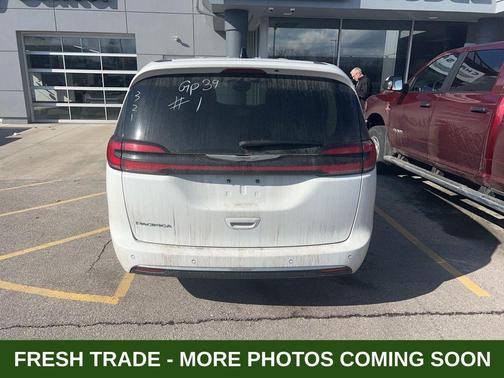 2024 Chrysler Pacifica Touring-L