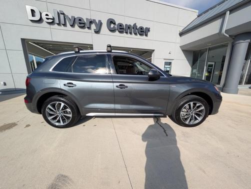 2023 Audi Q5 45 S line Premium Plus