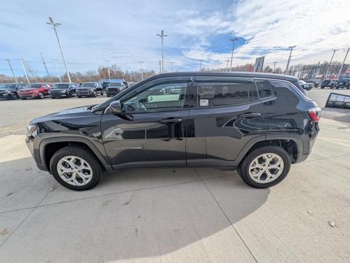 2024 Jeep Compass Sport