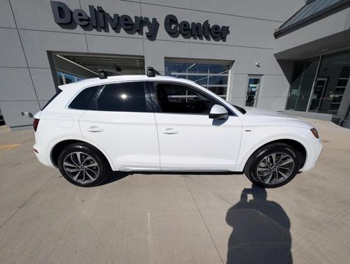 2023 Audi Q5 45 S line Premium Plus