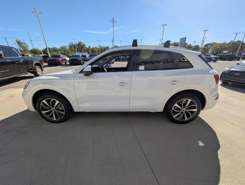 2023 Audi Q5 45 S line Premium Plus