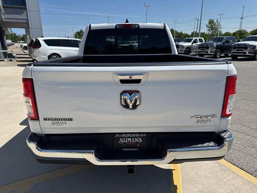Bright White Clearcoat 2019 RAM 1500 Big Horn