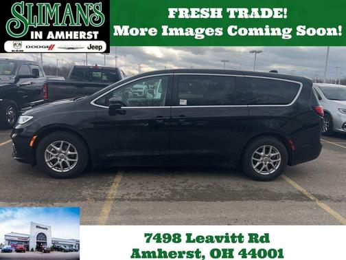 2024 Chrysler Pacifica Touring-L