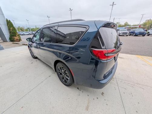 2025 Chrysler Pacifica Limited