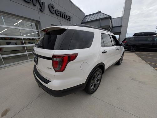 2018 Ford Explorer sport
