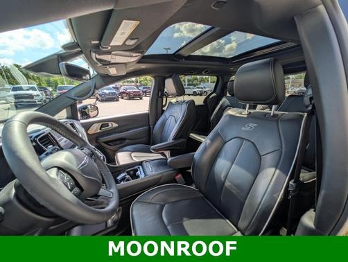 2022 Chrysler Pacifica Hybrid Limited