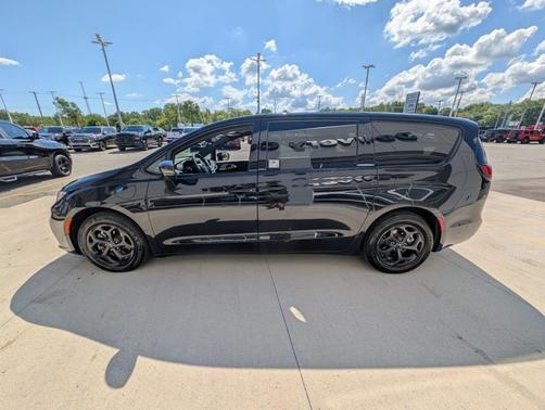 2022 Chrysler Pacifica Hybrid Limited