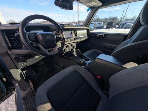 2023 Ford Bronco Base