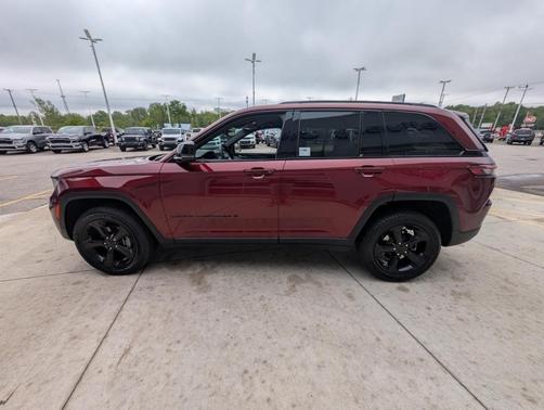 2023 Jeep Grand Cherokee Altitude