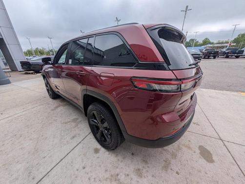 2023 Jeep Grand Cherokee Altitude