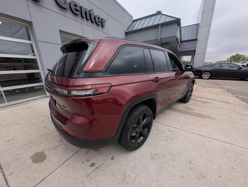 2023 Jeep Grand Cherokee Altitude