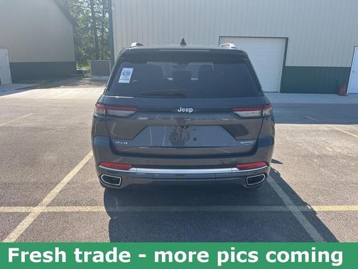 2022 Jeep Grand Cherokee Summit