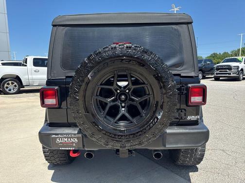 Black Clearcoat 2018 Jeep Wrangler Unlimited Sport