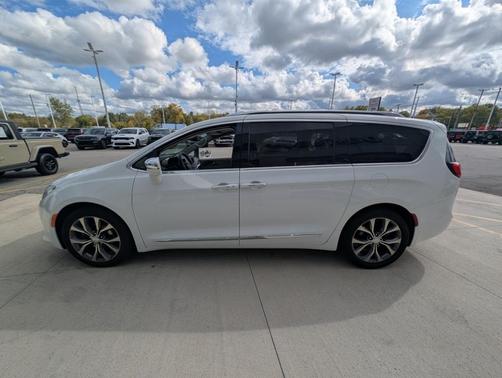 2018 Chrysler Pacifica Limited