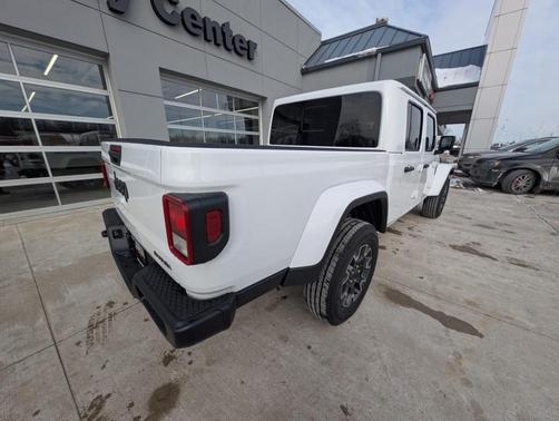2026 Jeep Gladiator Sport