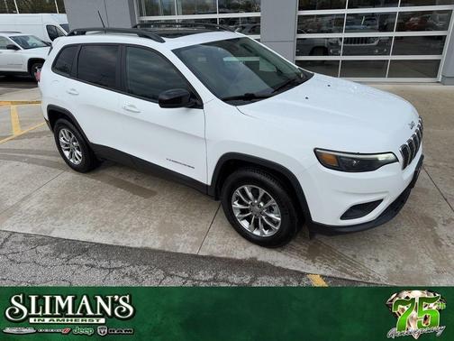 Bright White Clearcoat 2022 Jeep Cherokee Latitude Lux