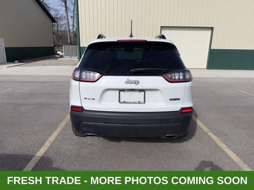 Bright White Clearcoat 2022 Jeep Cherokee Latitude Lux