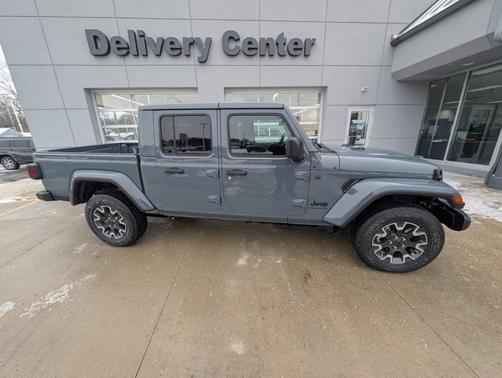 2026 Jeep Gladiator Sport