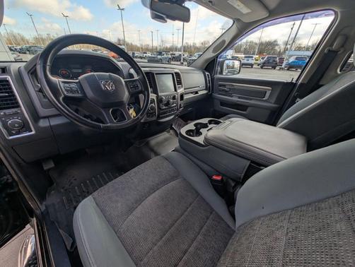 Luxury Brown Pearlcoat 2017 RAM 1500 Big Horn