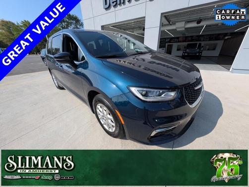 2025 Chrysler Pacifica Select