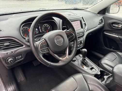 Sting Gray Clearcoat 2021 Jeep Cherokee Latitude Plus