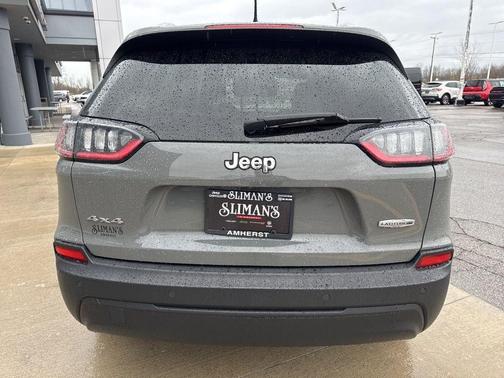 Sting Gray Clearcoat 2021 Jeep Cherokee Latitude Plus