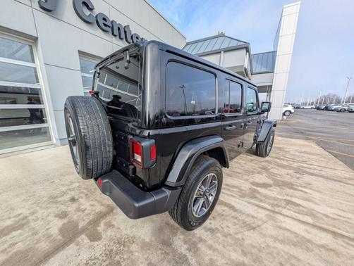 2023 Jeep Wrangler Sahara