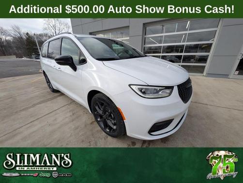 2026 Chrysler Pacifica Select