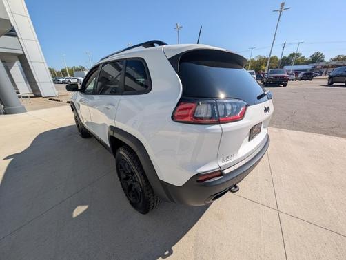 2022 Jeep Cherokee X