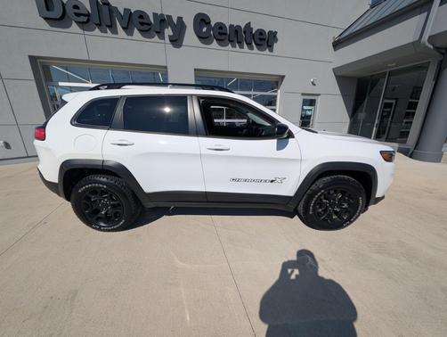 2022 Jeep Cherokee X