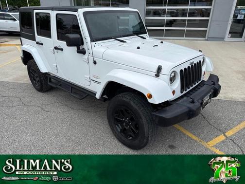 Bright White Clearcoat 2012 Jeep Wrangler Unlimited Sahara