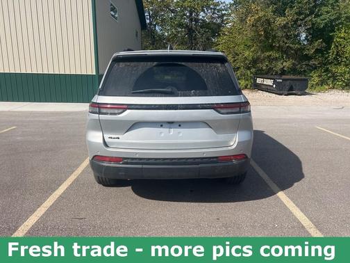 2024 Jeep Grand Cherokee Laredo